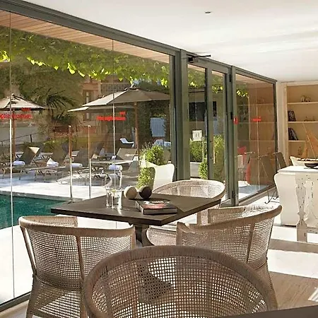 Medium Park Hotel
