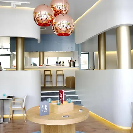 Medium Park Hotel