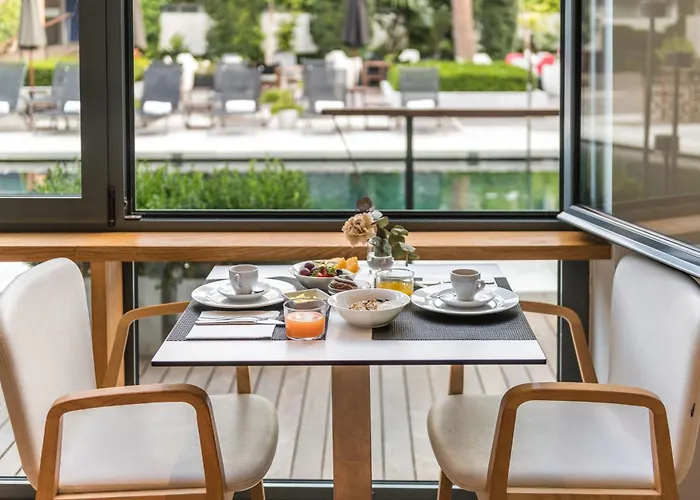 中锡切斯公园酒店 3*