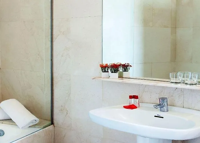 中锡切斯公园酒店 酒店 锡切斯