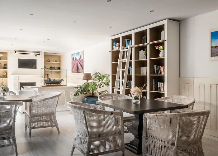 Medium Park Готель