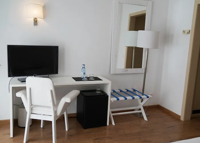 中锡切斯公园酒店 酒店 锡切斯