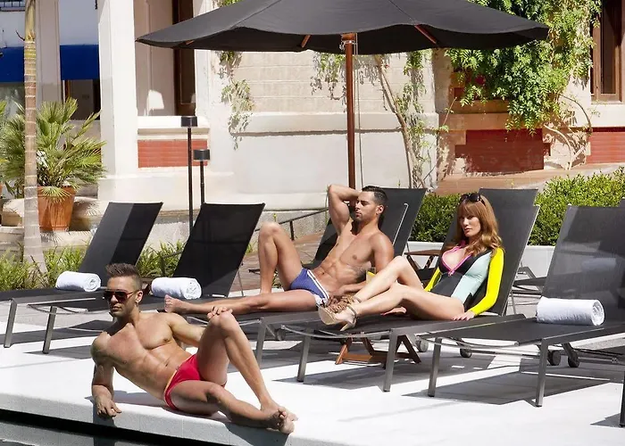 中锡切斯公园酒店 酒店 锡切斯